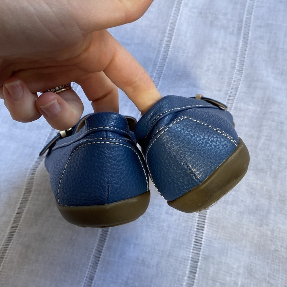 Bass “Betsy” cobalt blue buckled loafers. - Picture 4 of 11